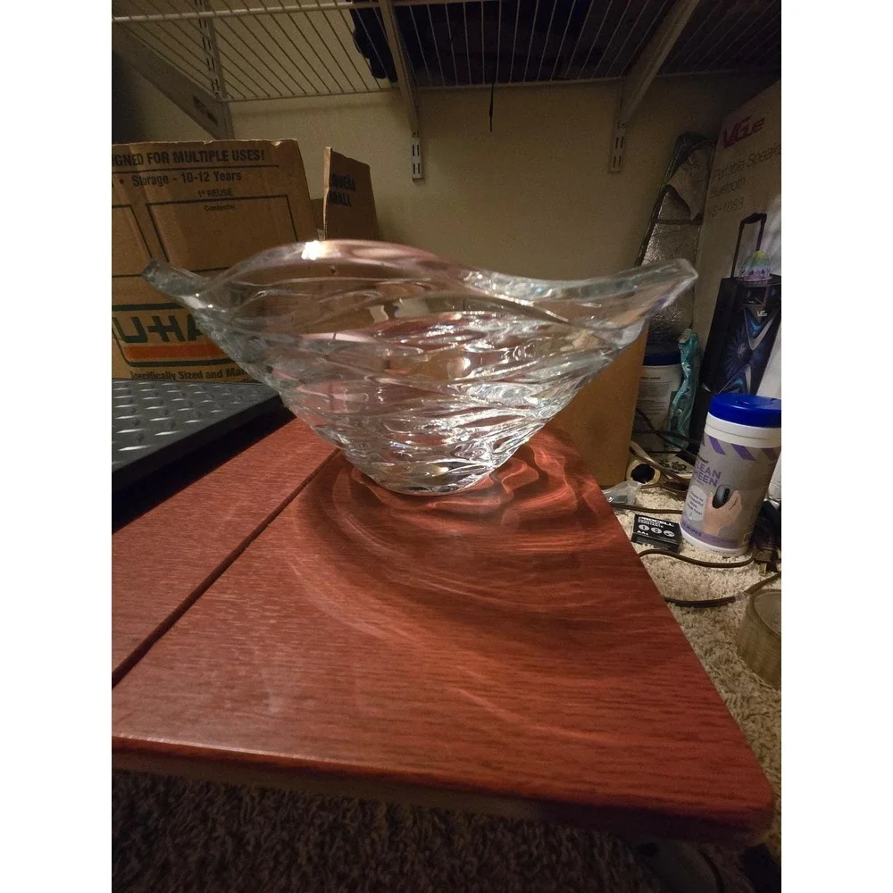 Artistic Clear Glass Rose Petal Centerpiece Bowl Wavy Rim Floral Sculptural Dish